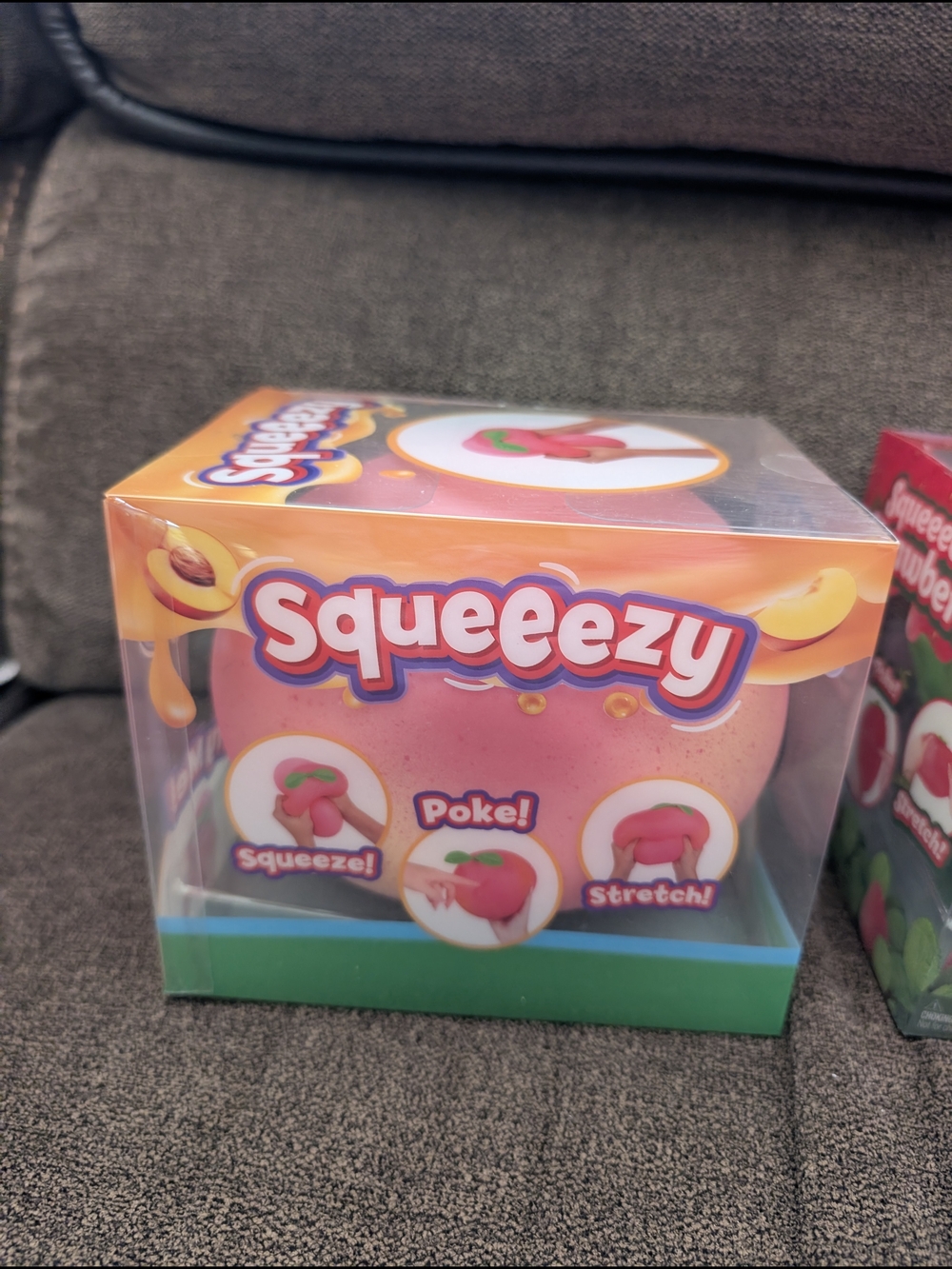SmashMart & SqueezyBundle Scented Grapes, Strawberry Peach And Dragon Fruit - Picture 5 of 5
